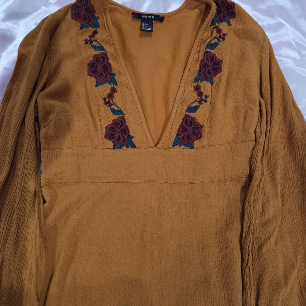 Forever 21 Amber Floral Embroidered Blouse